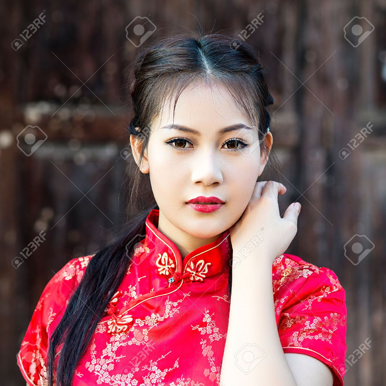 chinese girl in traditional