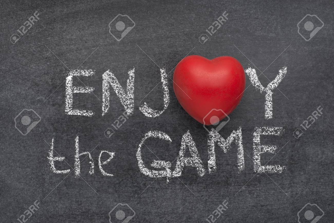 O の代わりにハートマークを黒板に手書きゲームのフレーズをお楽しみください の写真素材 画像素材 Image 87902993