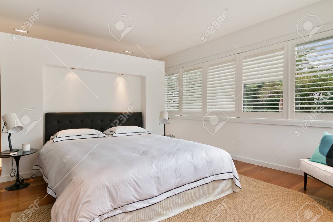 Interior Design: Grande Camera Da Letto Moderna Foto Royalty Free ... Interior Design: Grande Camera Da Letto Moderna Foto Royalty Free ...