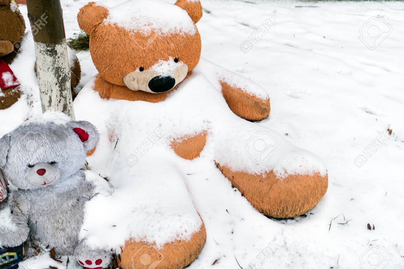 enorme nounours en peluche