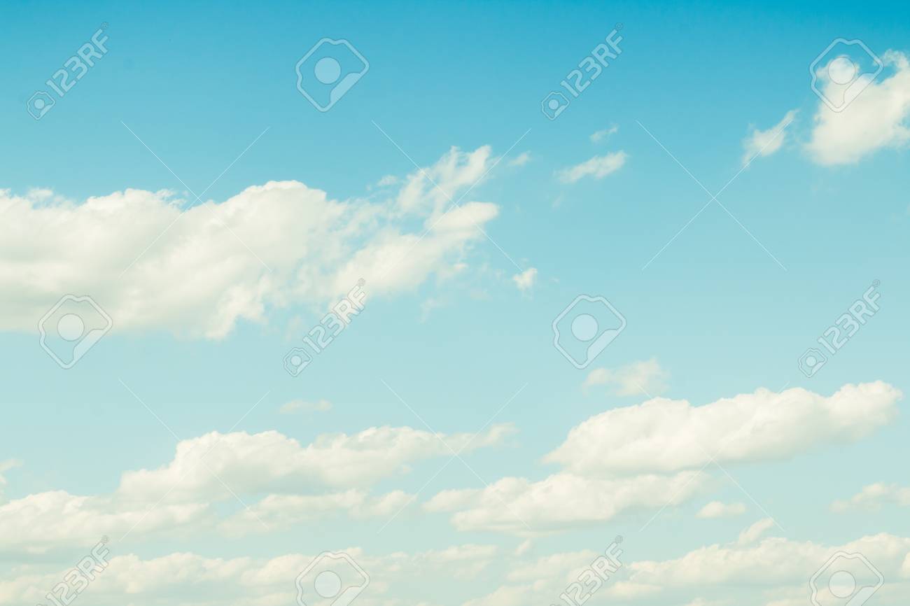 Schoner Himmel Mit Weisser Wolke Himmel Farbverlauf Hintergrund Lizenzfreie Fotos Bilder Und Stock Fotografie Image