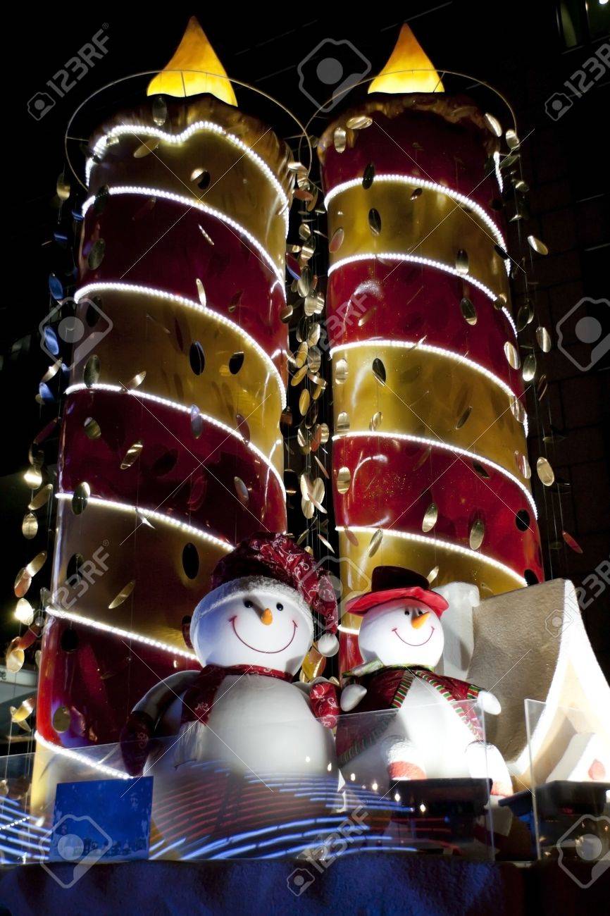 Große Kerze Weihnachtsbeleuchtung Night In China Lizenzfreie Fotos, Bilder  Und Stock Fotografie. Image 16747467.