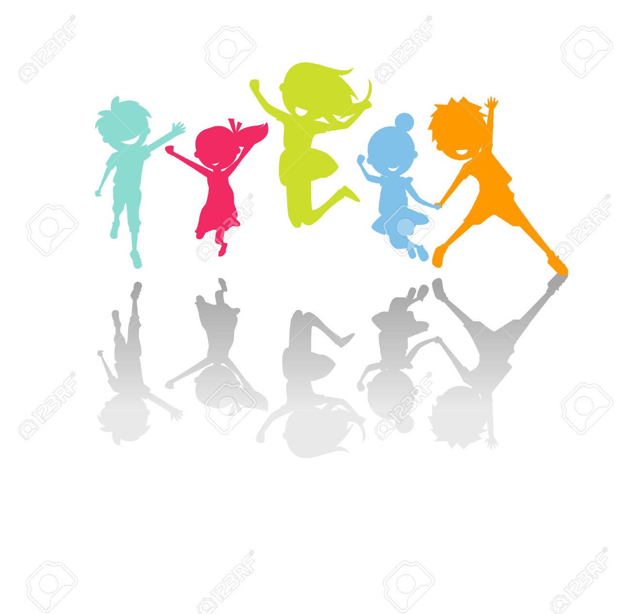かわいい子供たちのシルエットをジャンプのイラスト素材 ベクタ Image