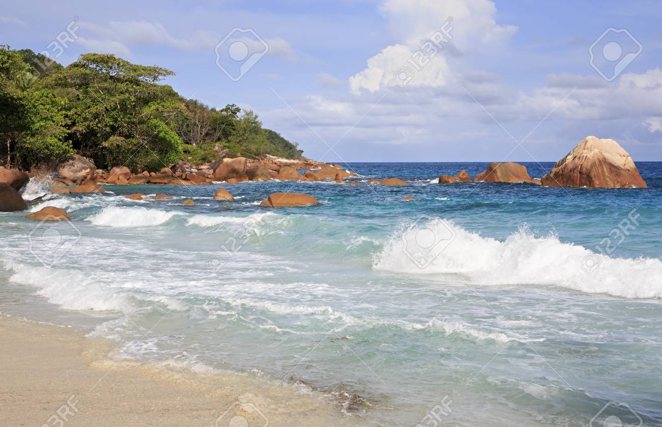 Anse Lazio La Plus Belle Plage Sur Lîle De Praslin Aux Seychelles