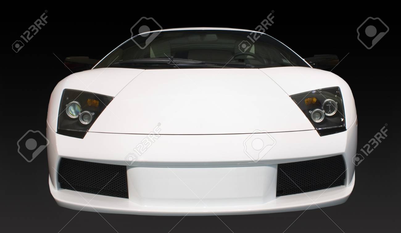 黒暗の白いスポーツカー の写真素材 画像素材 Image 黒暗の白いスポーツカー の写真素材 画像素材 Image