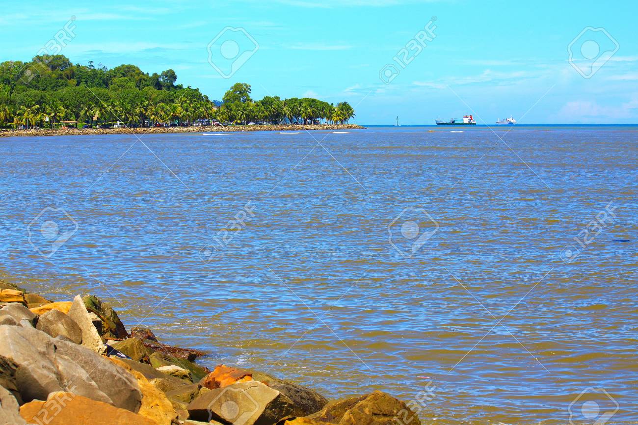 Schöne Landschaft Während Der Zeit Am Morgen Likas Beach Kota