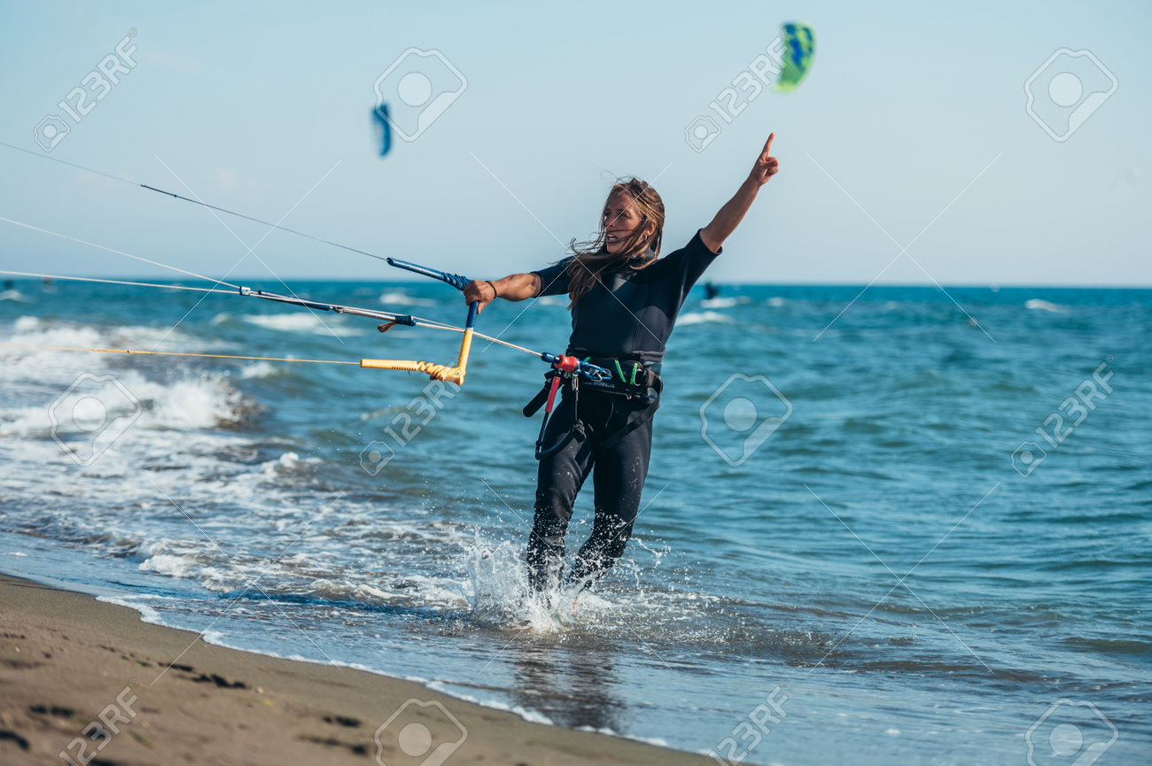カイトサーフィン　3枚　ジャンク品　コントロールバー　ポンプ　ハーネス　セット カイトサーフィン カイトボード カイト コントロールバー F-one エフワン