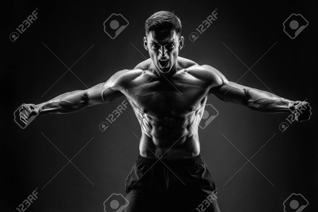 ボディービルダー ポーズします 美しいスポーティな男男性のパワー フィットネス筋肉男 の写真素材 画像素材 Image ボディービルダー ポーズします 美しいスポーティな男男性のパワー フィットネス筋肉男 の写真素材 画像素材 Image