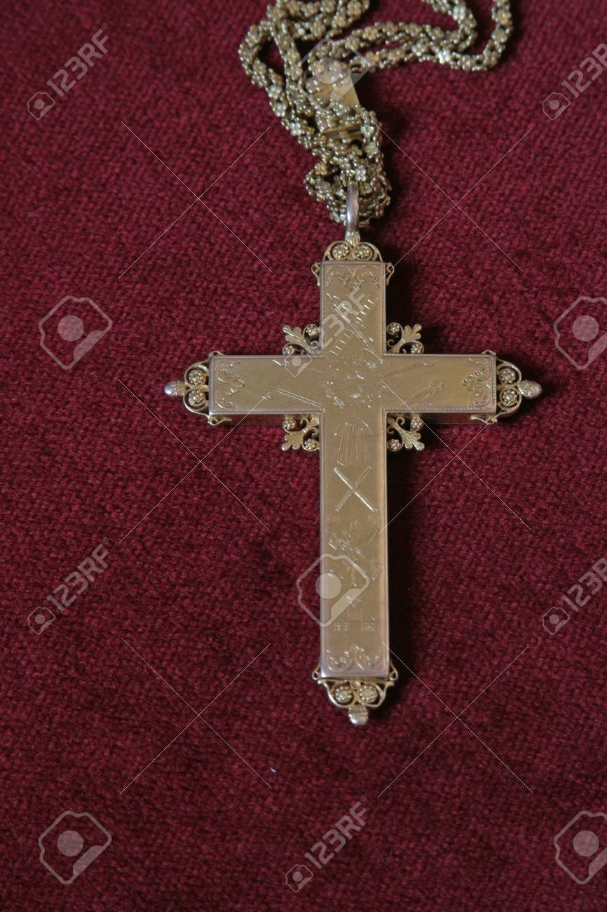 골든 크로스 로열티 무료 사진, 그림, 이미지 그리고 스톡포토그래피. Image 6350615