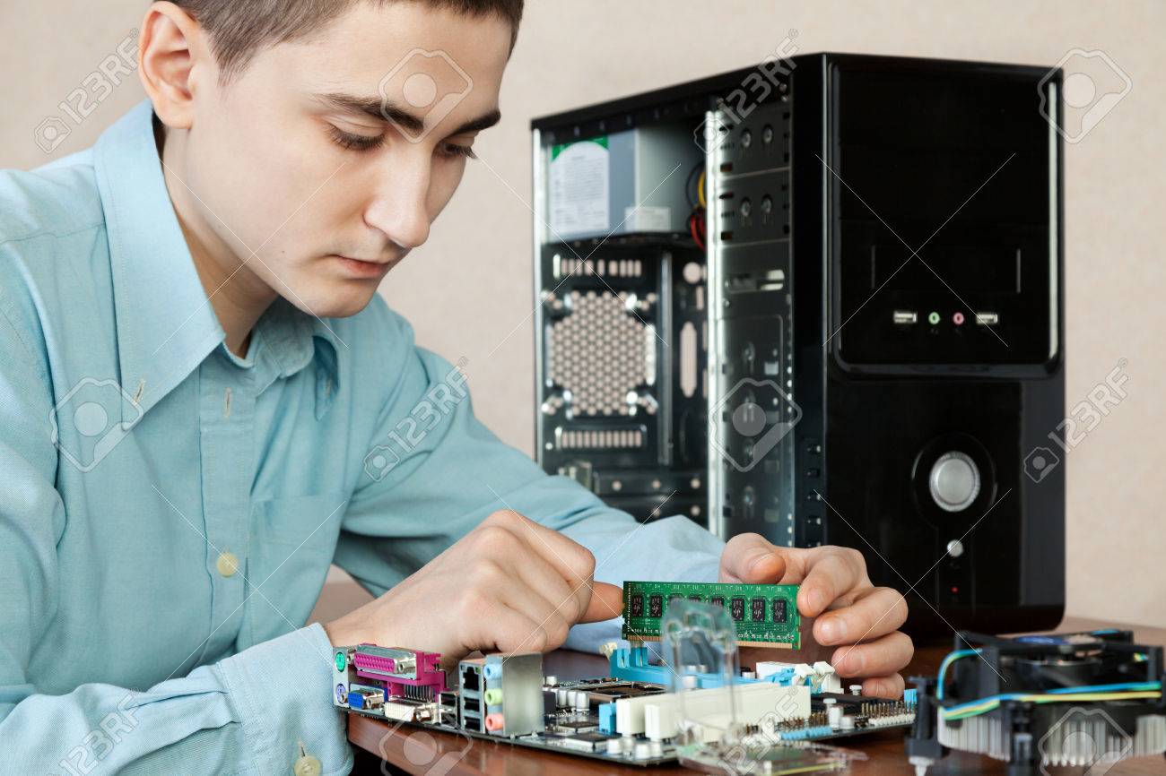 computer hardware technician