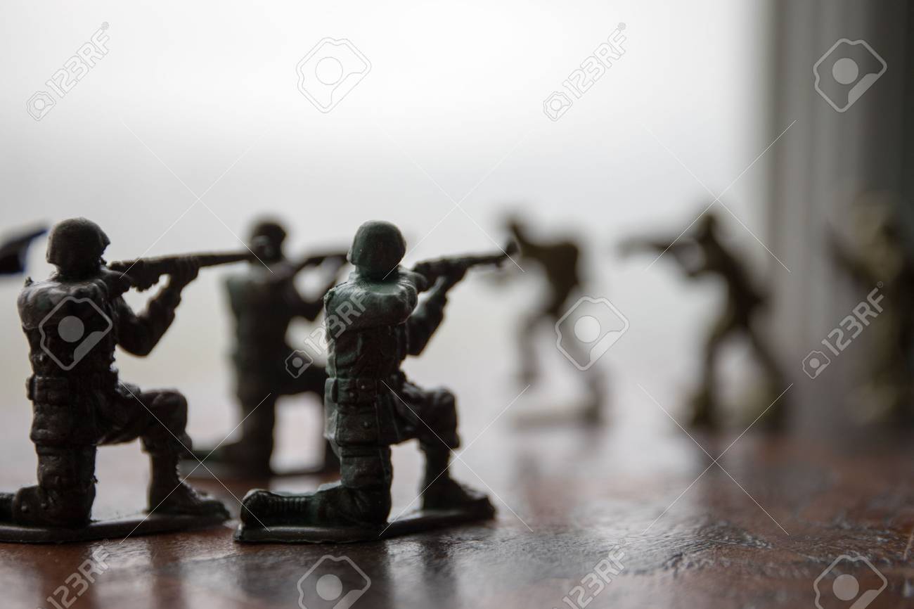 scale model soldiers