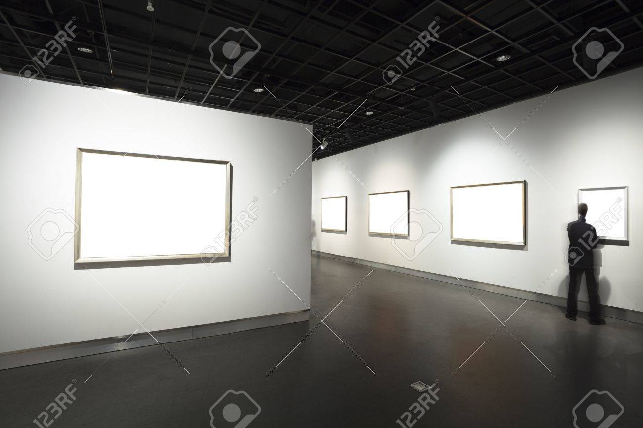 美術館の白い壁にフレーム の写真素材 画像素材 Image