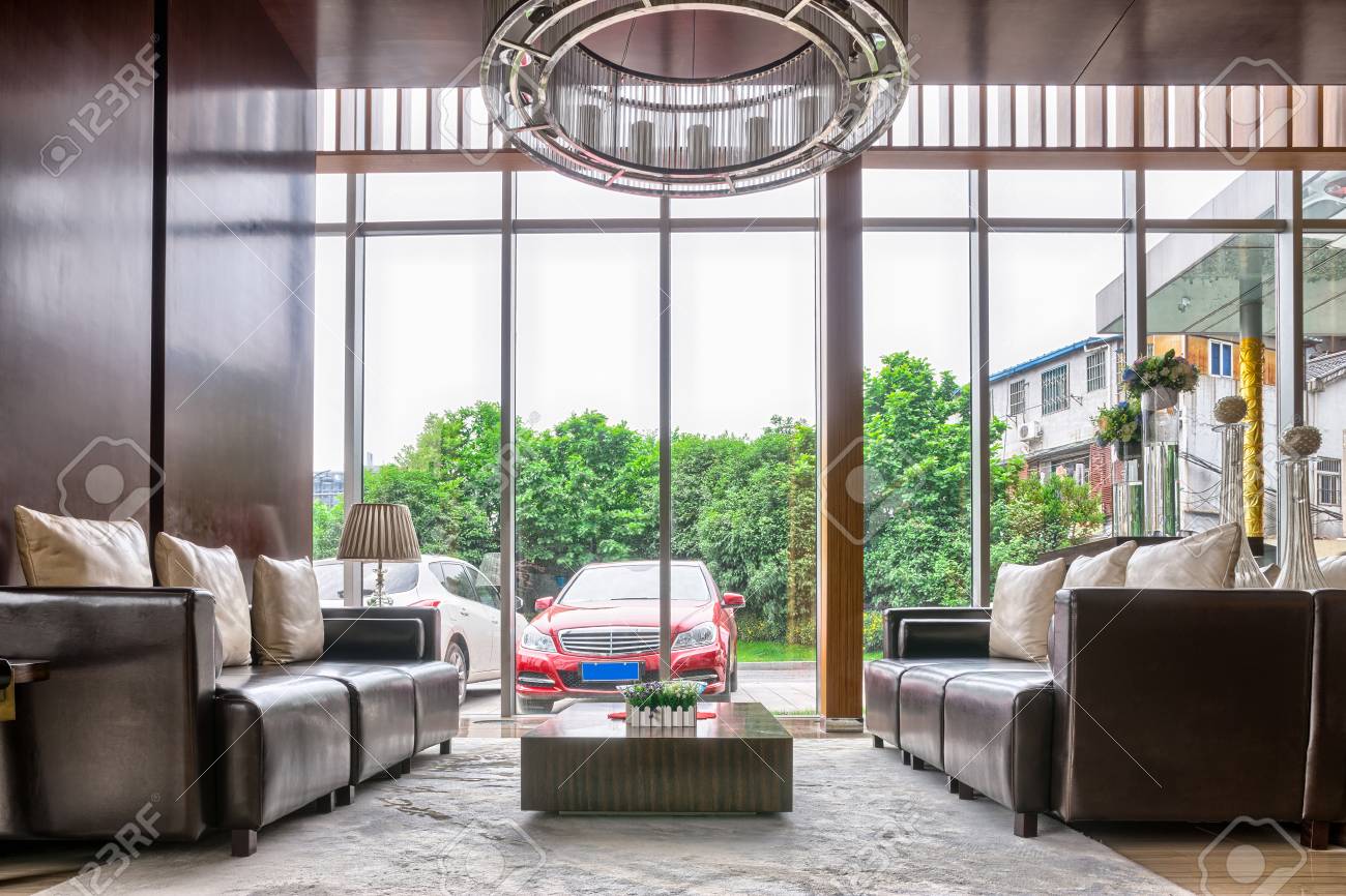高級ホテルのロビーやモダンなデザイン スタイルのインテリアと家具 の写真素材 画像素材 Image