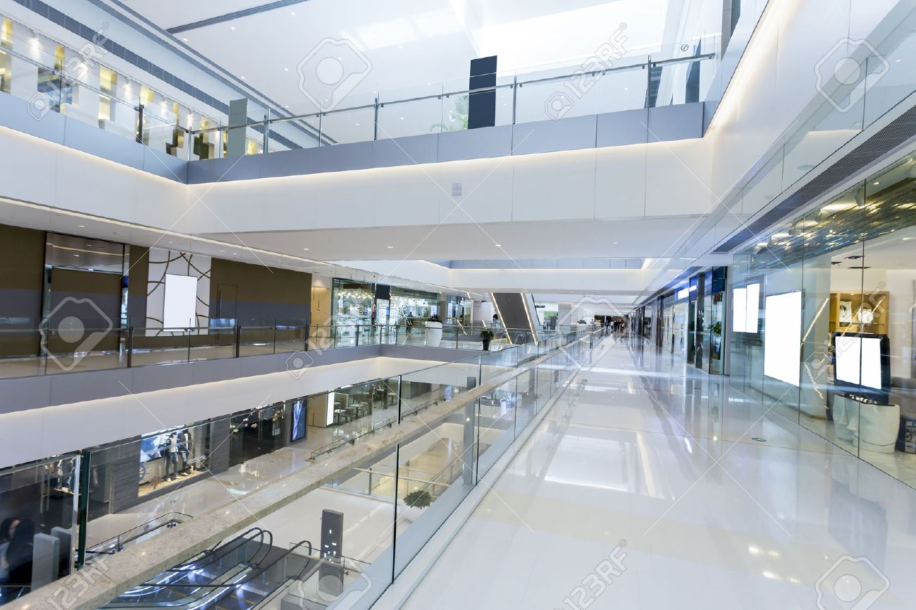 https://previews.123rf.com/images/zhudifeng/zhudifeng1507/zhudifeng150700339/42128716-int%C3%A9rieur-moderne-centre-commercial.jpg