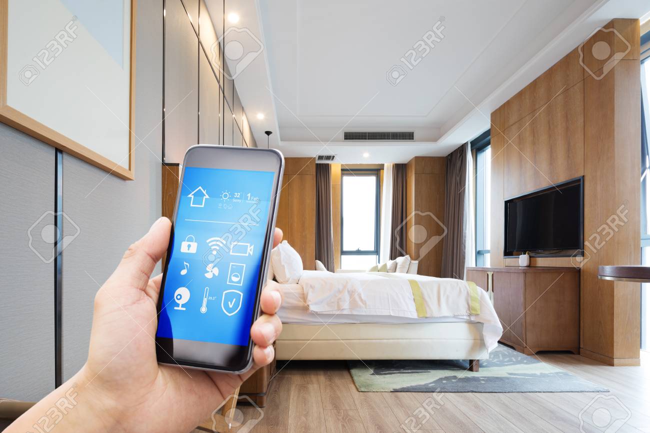 smart phone with smart home and modern - 101949298 smart phone with smart home and modern - 101949298