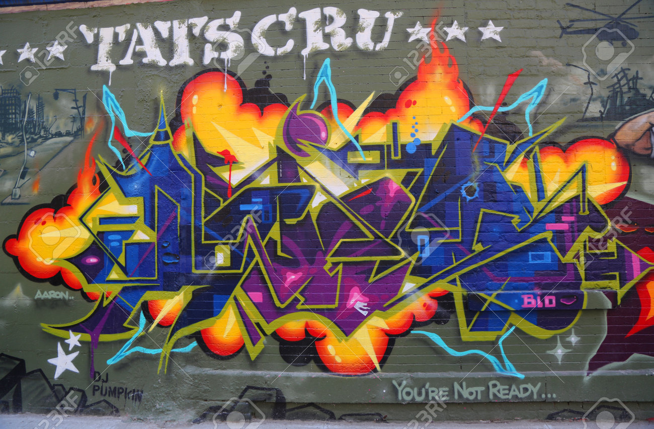 マンハッタンのロウアー イースト サイドでニューヨーク 15 年 6 月 16 日 グラフィティ アート の写真素材 画像素材 Image