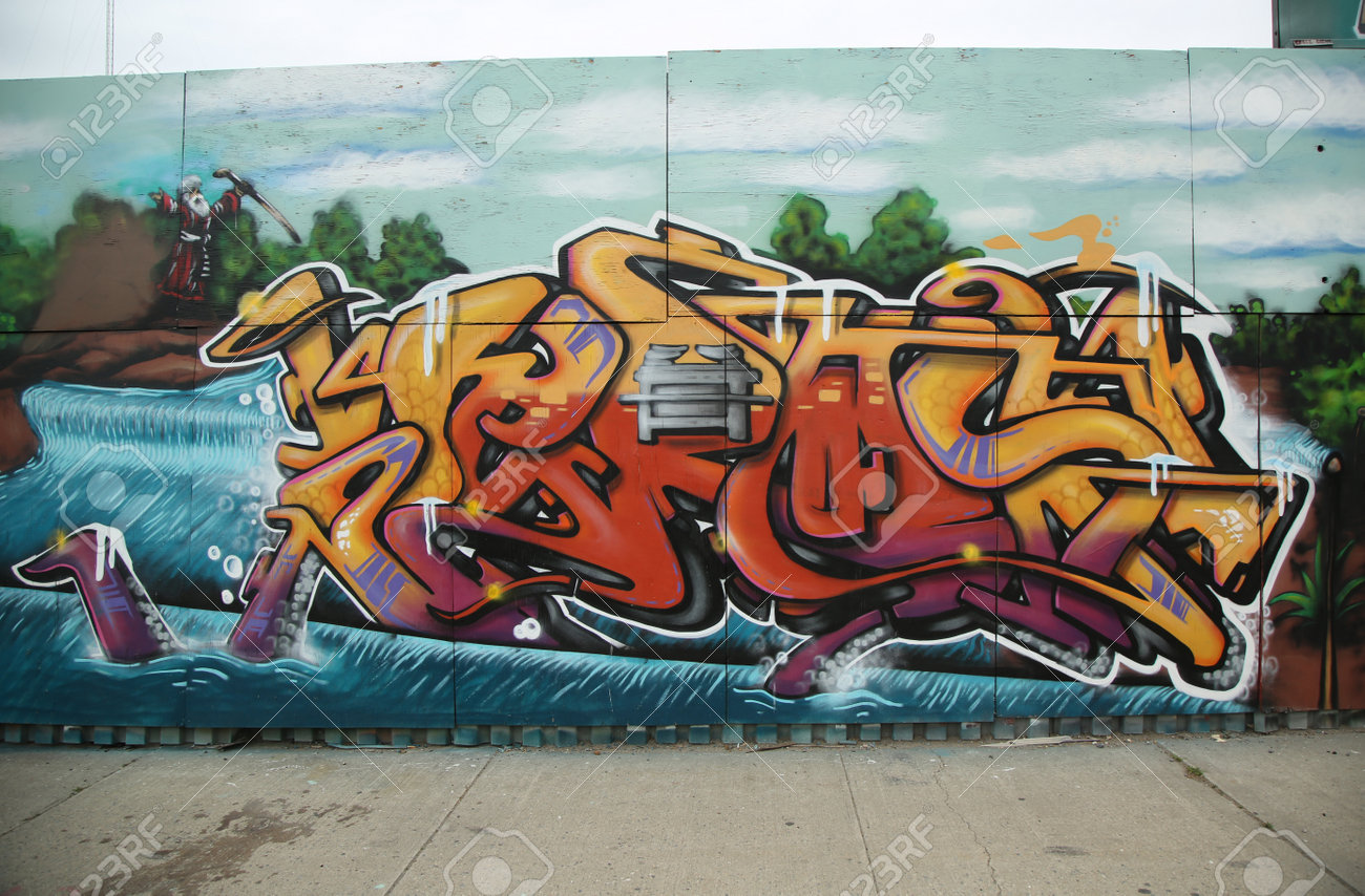 ブルックリンのメトロポリタン アベニュー ニューヨーク 16 年 4 月 28 日 グラフィティ アート の写真素材 画像素材 Image