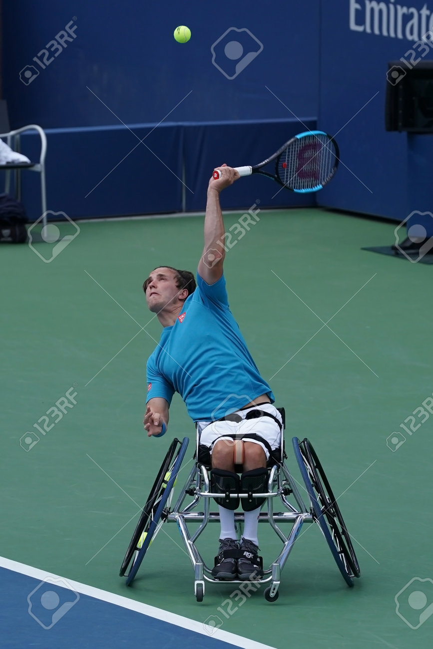 ニューヨーク 17 年 9 月 9 日 イギリスのプロ車いすテニス選手ゴードン リード ビリー ビリージーンキングナショナル テニス センターで全米オープン 17 車いす男子シングルス準決勝中に の写真素材 画像素材 Image