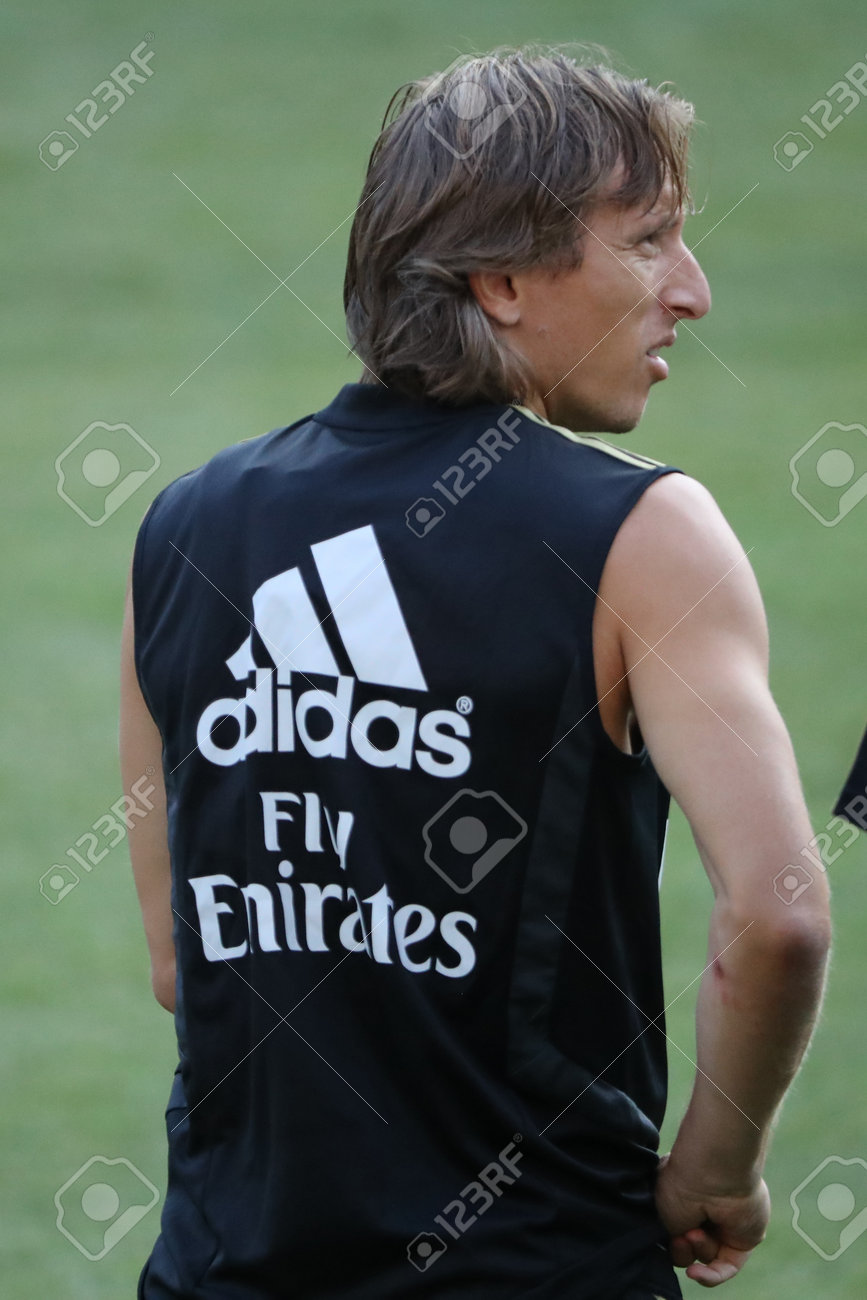 real madrid training vest