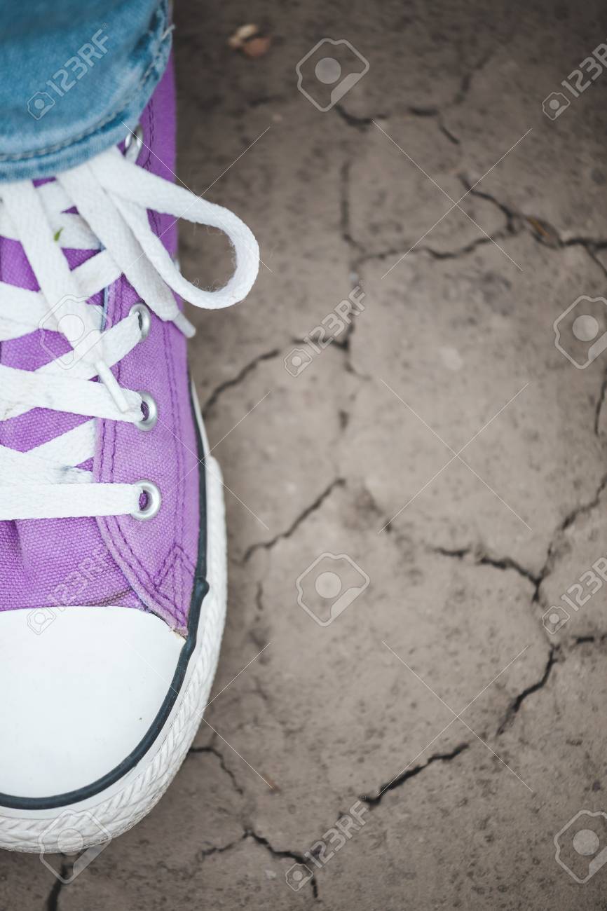 earth shoes violet
