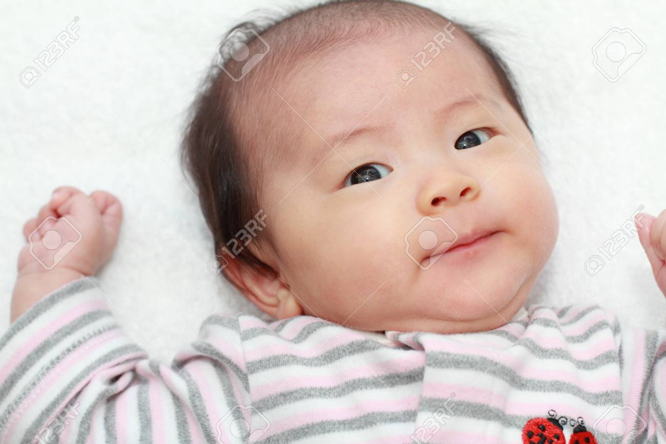 笑顔の女の赤ちゃん 0 歳日本語 の写真素材 画像素材 Image 笑顔の女の赤ちゃん 0 歳日本語 の写真素材 画像素材 Image