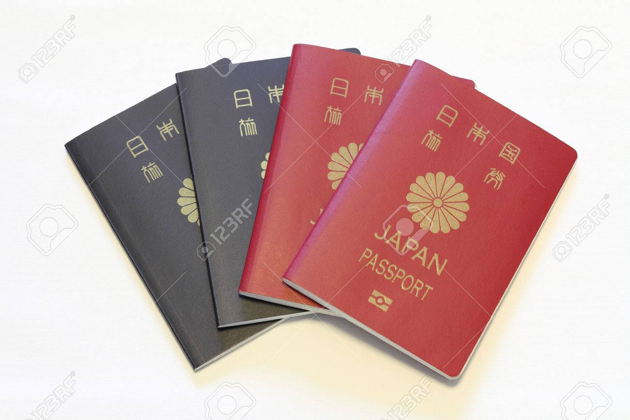 日本のパスポート 赤と青 の写真素材 画像素材 Image