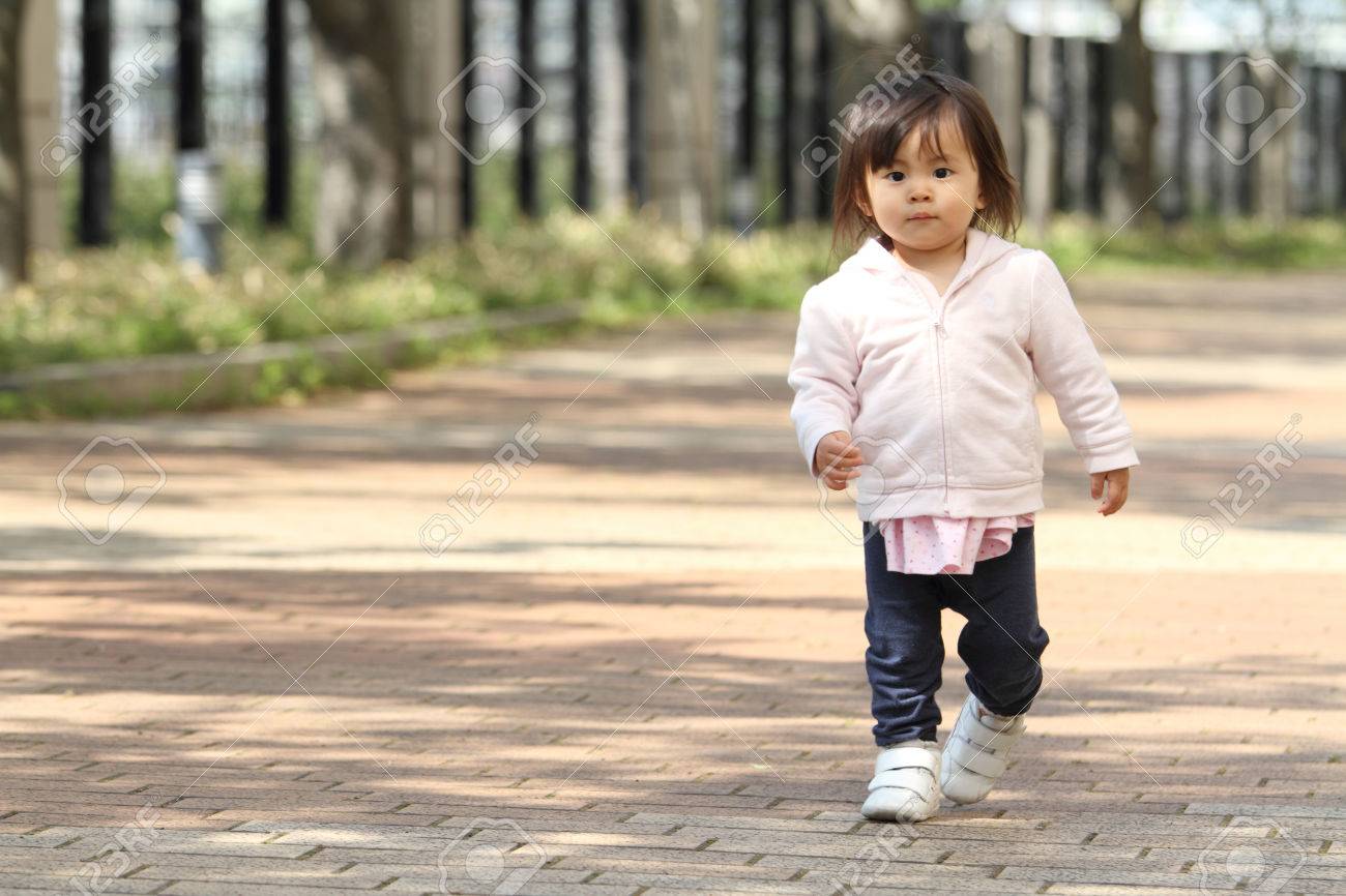 can one year olds walk