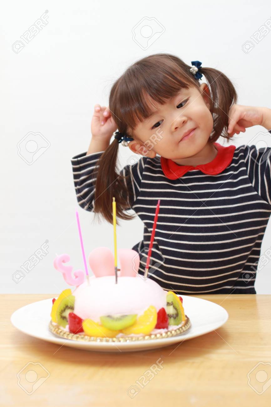Fille Japonaise Et Un Gateau D Anniversaire 3 Ans Banque D Images Et Photos Libres De Droits Image 9242 Fille Japonaise Et Un Gateau D Anniversaire 3 Ans Banque D Images Et Photos Libres De Droits Image 9242