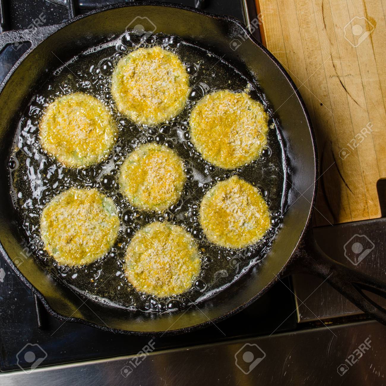 Scheiben Grune Tomaten Gebraten Um Gebratene Grune Tomaten Zu Machen Lizenzfreie Fotos Bilder Und Stock Fotografie Image 82795521