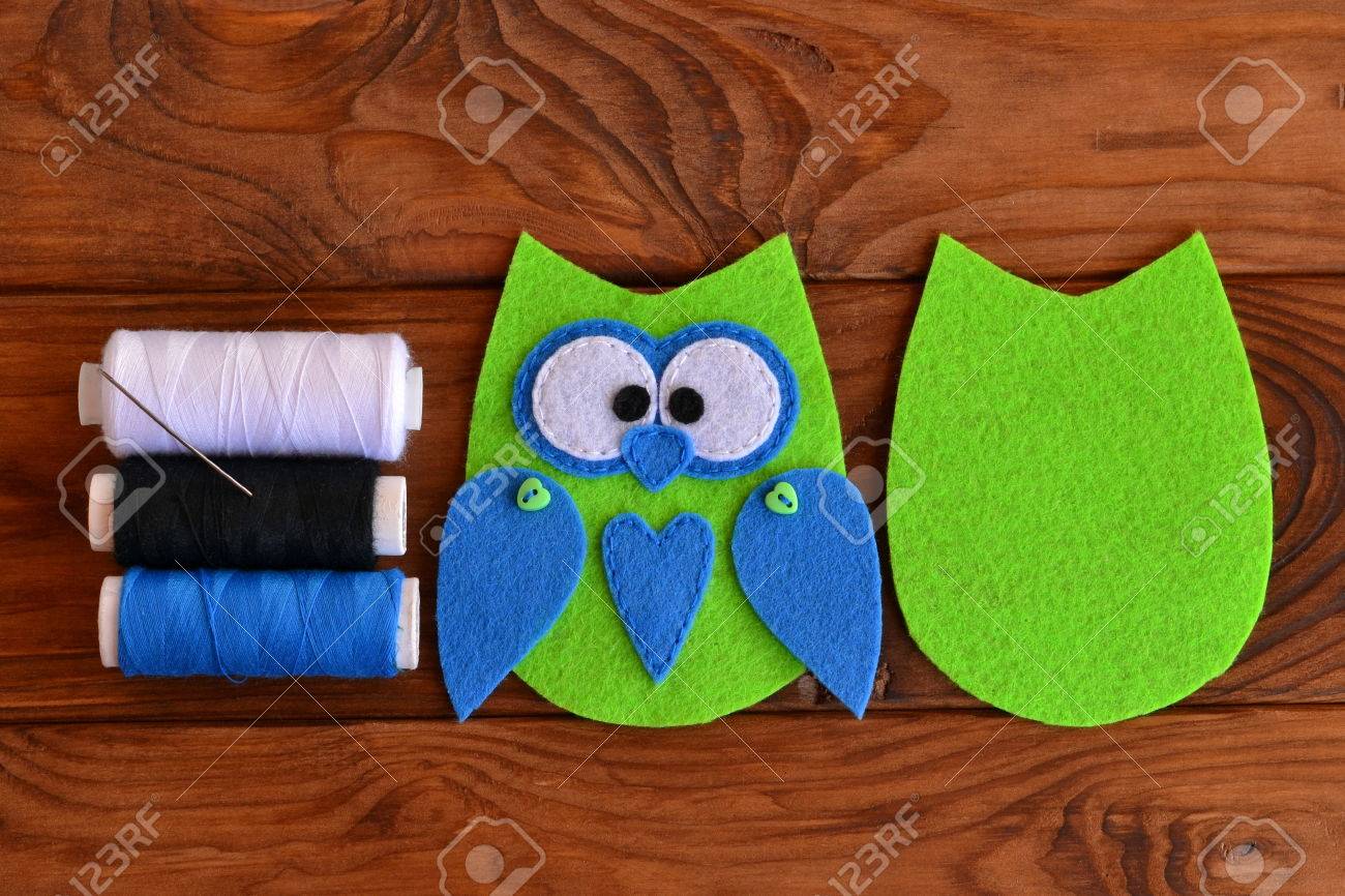 フクロウ パターンを感じた フェルトのフクロウをステッチしました フクロウ装飾を感じた かわいいフェルトのフクロウ グッズ 子供工芸チュートリアルの作り方 の写真素材 画像素材 Image フクロウ パターンを感じた フェルトのフクロウをステッチしました フクロウ装飾を感じた かわいいフェルトのフクロウ グッズ 子供工芸チュートリアルの作り方 の写真素材 画像素材 Image