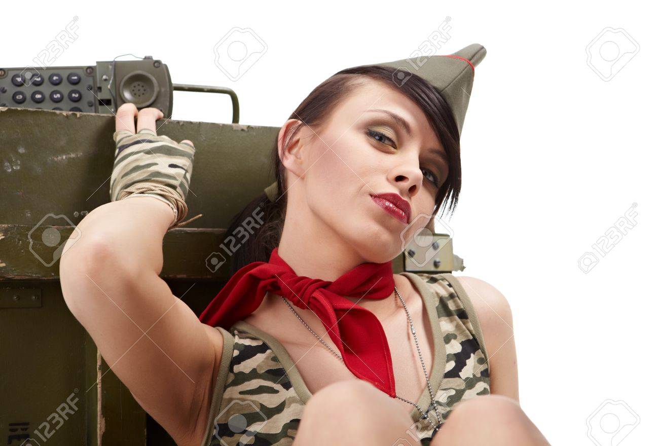 Pin-Up Military beautiful Woman near the tank Photo 4x6 Y Pin-Up Military beautiful Woman near the tank Photo 4x6 Y